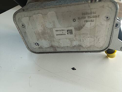 MERCEDES RENO 622 MOTOR YAĞ FİLTRE KÜTÜĞÜ - 152085948R 